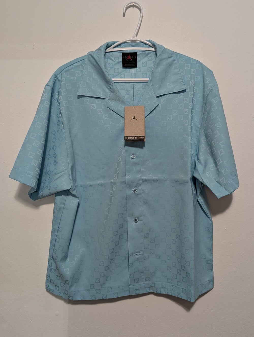 NWT Nike Air Jordan Flight Monogram Button Down Shirt Ice Blue Monogram 23 Small